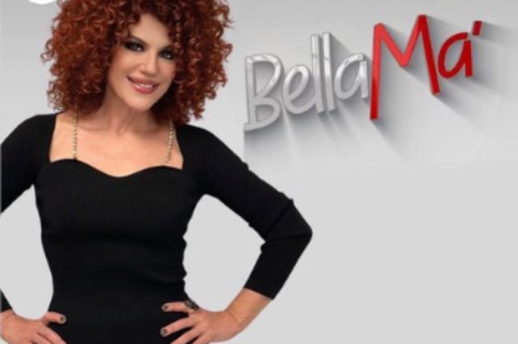 Manuela Villa, look stravolto per BellaMa'. Come si è presentata la cantante